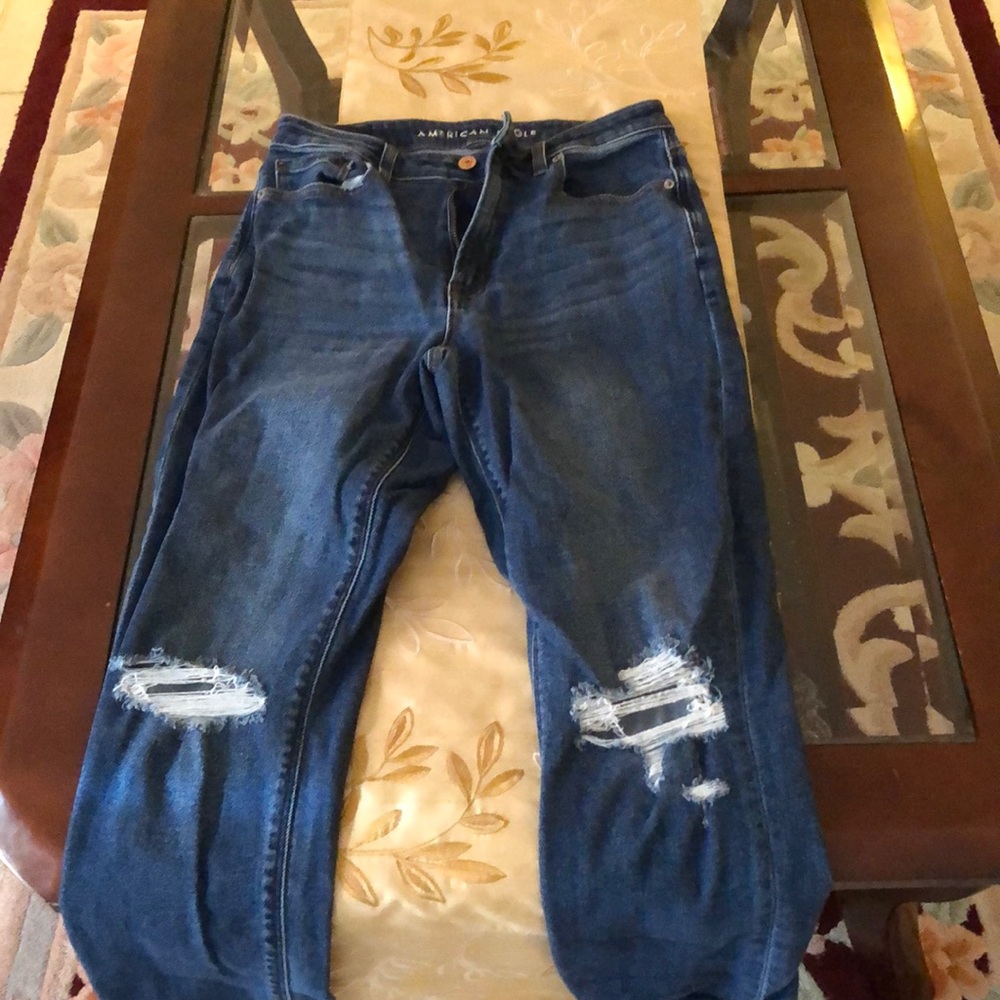 American eagle boyfriend  jeans. Worn once! SIZE 6